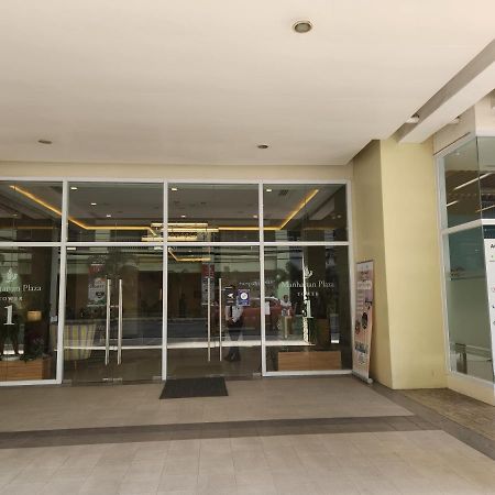 Manhattan Plaza Tower 1 Quezon City Exterior photo