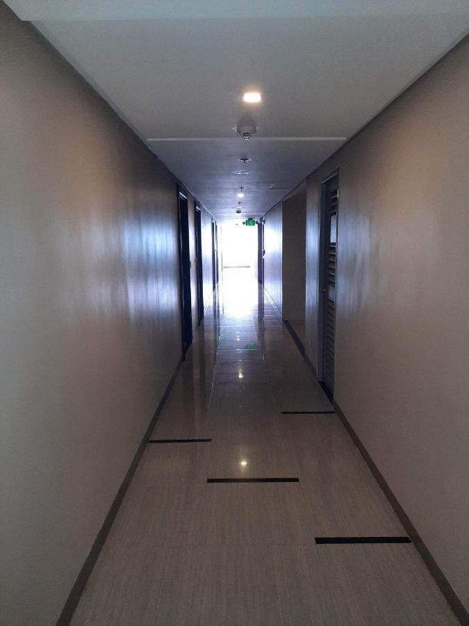 Manhattan Plaza Tower 1 Quezon City Exterior photo