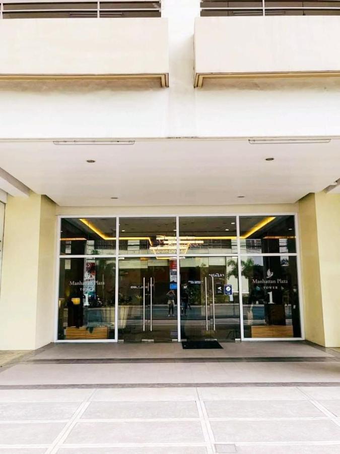 Manhattan Plaza Tower 1 Quezon City Exterior photo