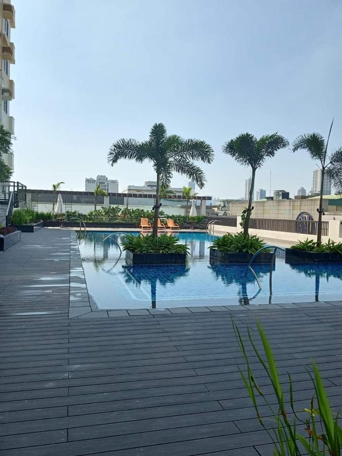Manhattan Plaza Tower 1 Quezon City Exterior photo